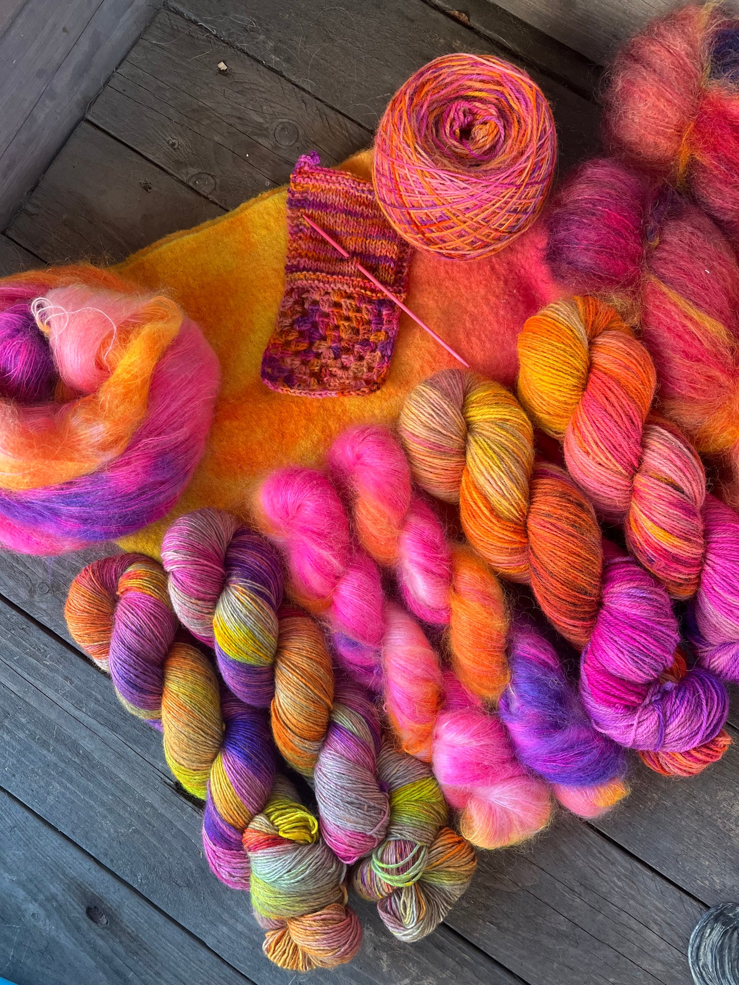 YAK Single "Neonbunt"