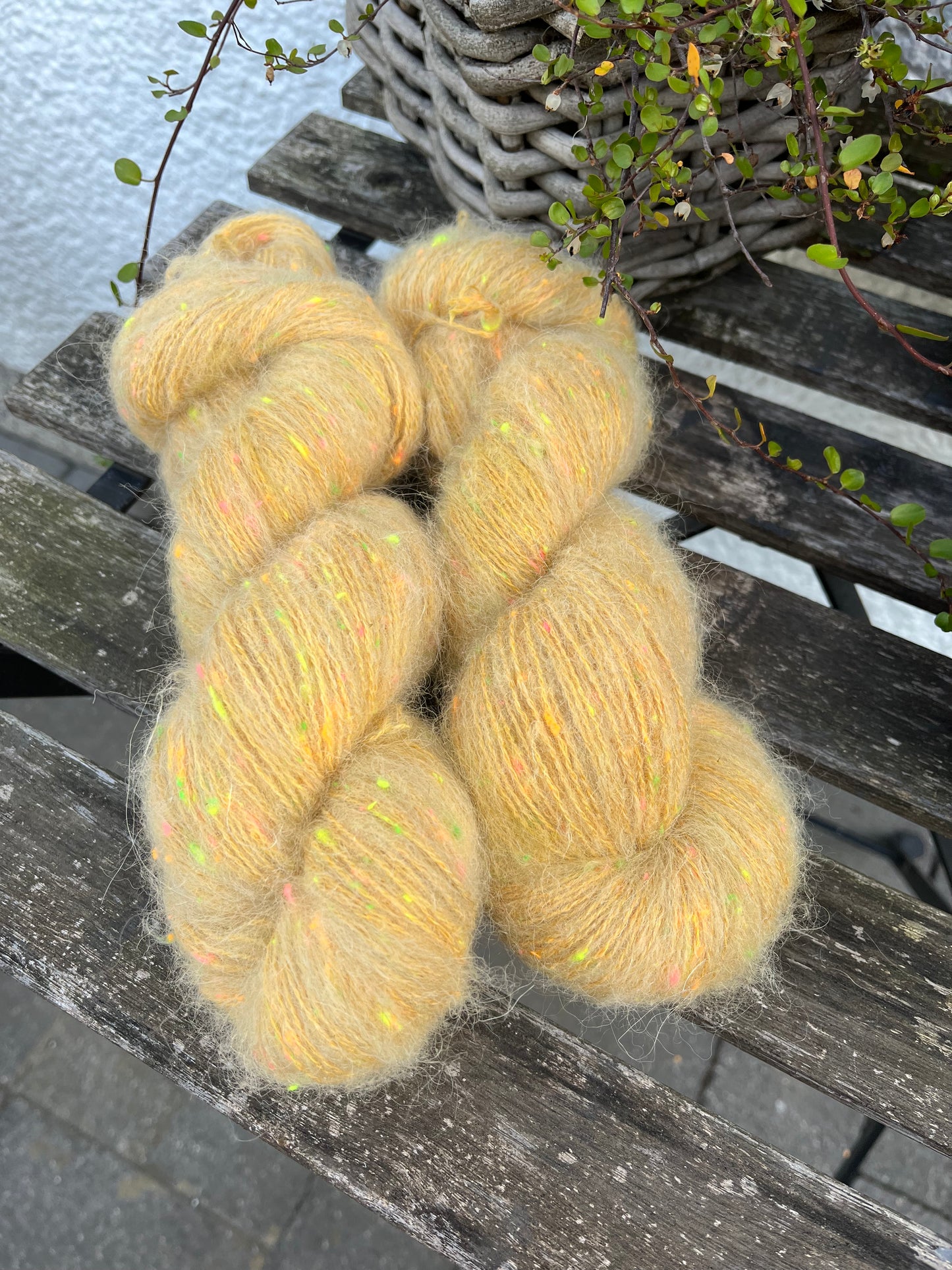 NEO Fluff „Senfgelb"