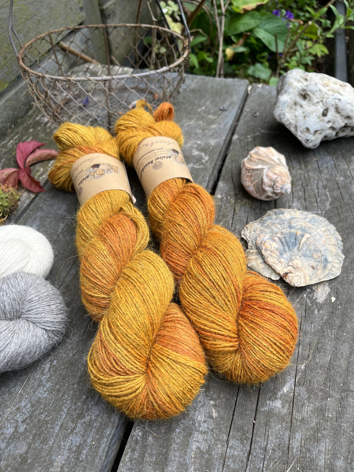 LLAMA 4ply "Mustard“