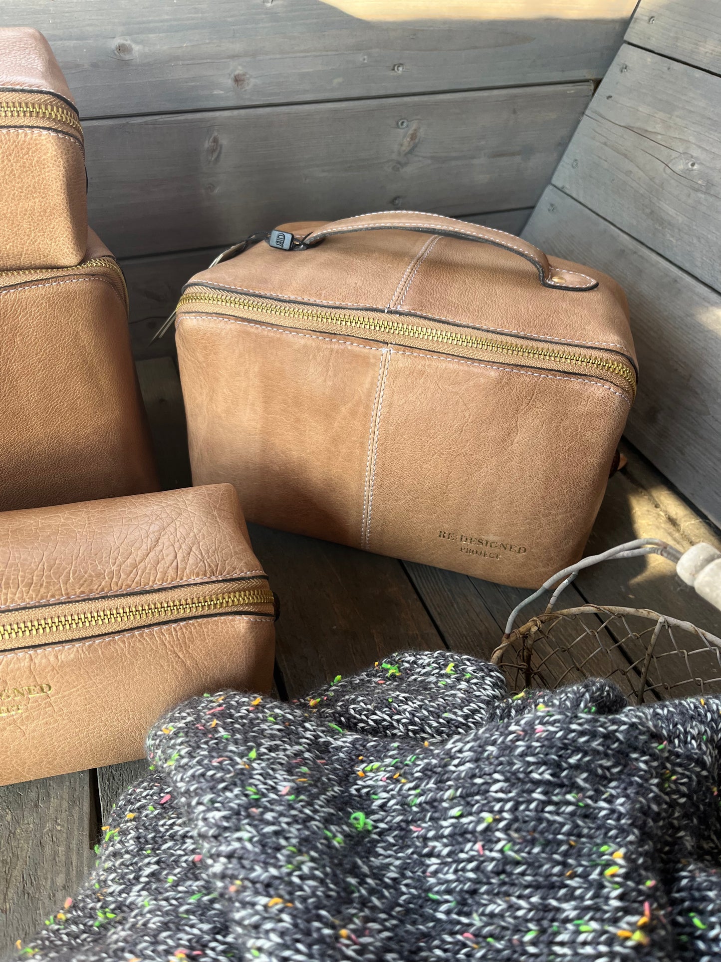 RE:DESIGNED Projekt 9, Taupe