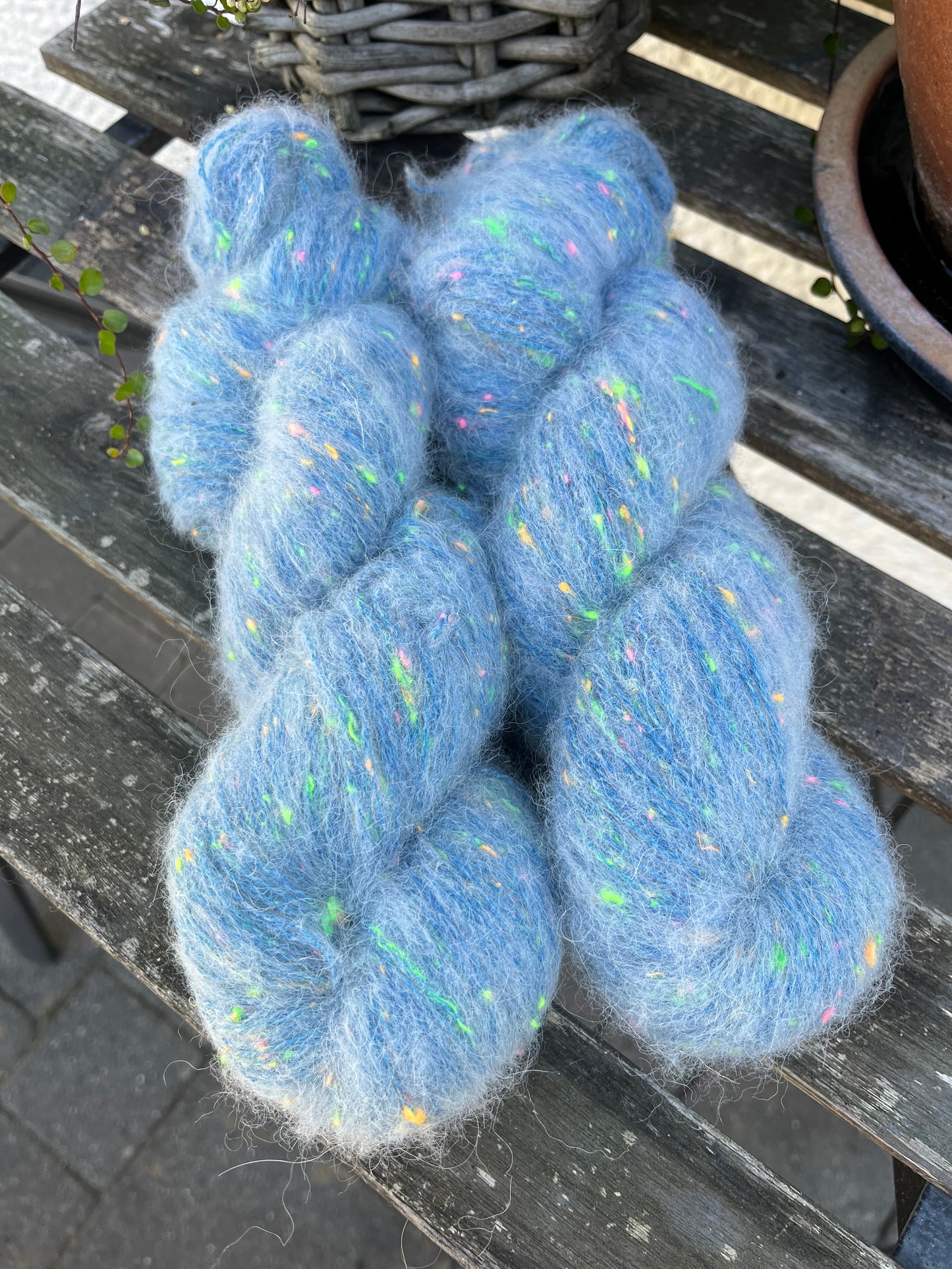 NEO Fluff „himmlisch Blau"