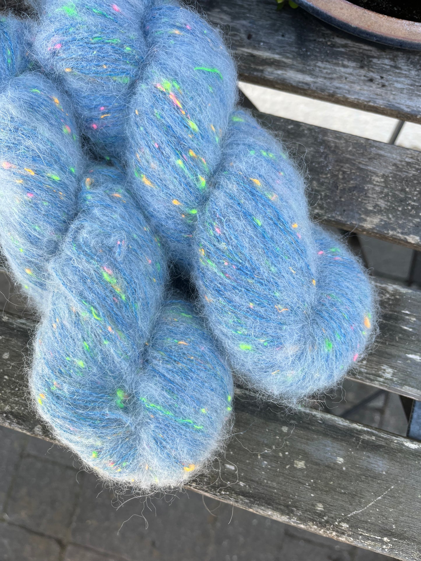 NEO Fluff „himmlisch Blau"