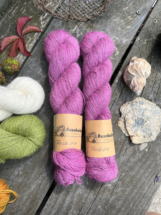 LLAMA 4ply "Fuchsia“