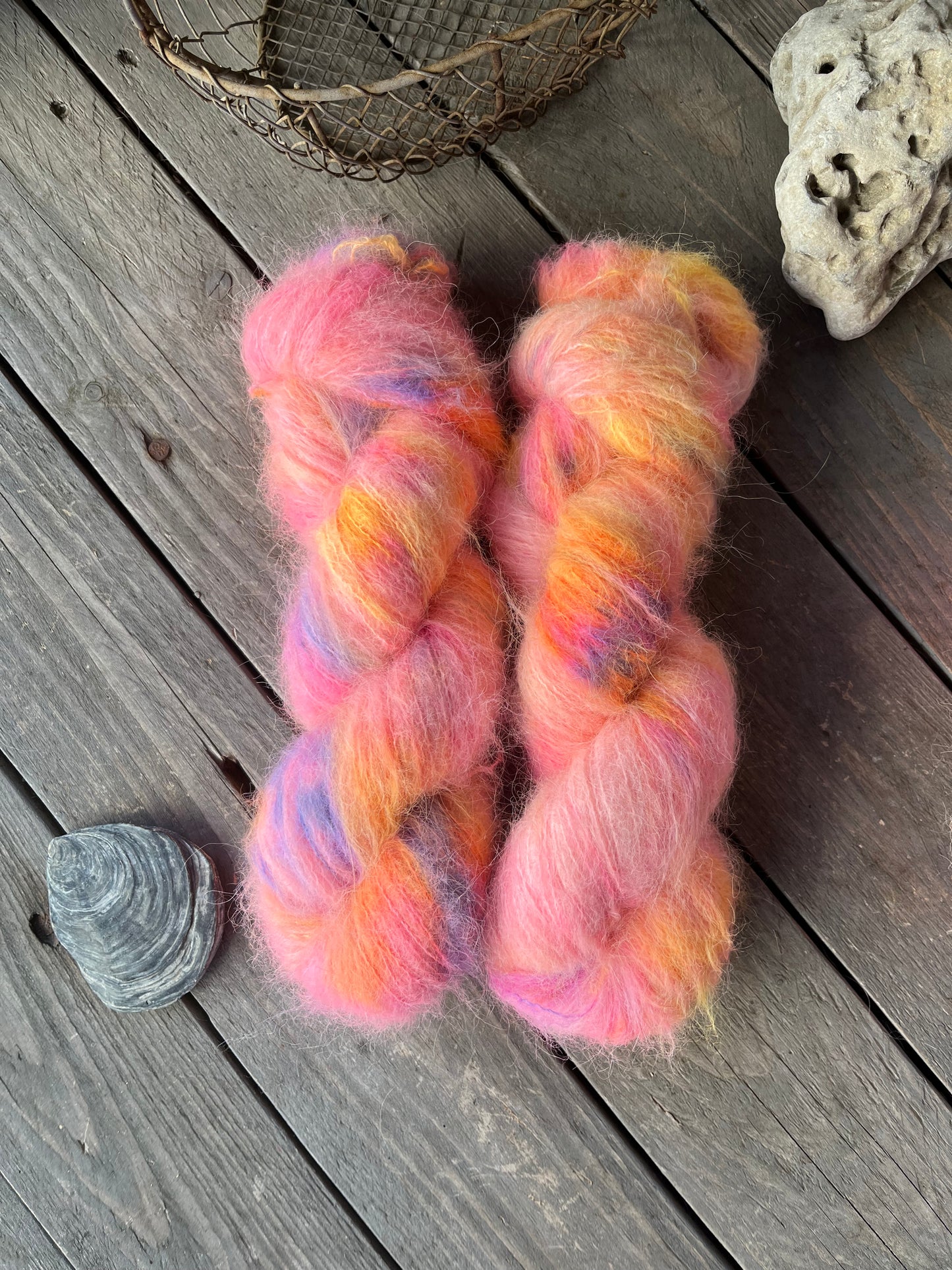 SURI Love „Neon Glow “