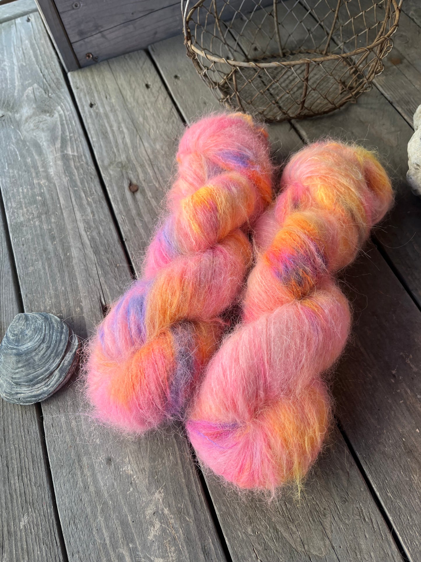 SURI Love „Neon Glow “