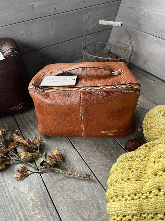 RE:DESIGNED Projekt 10, walnut
