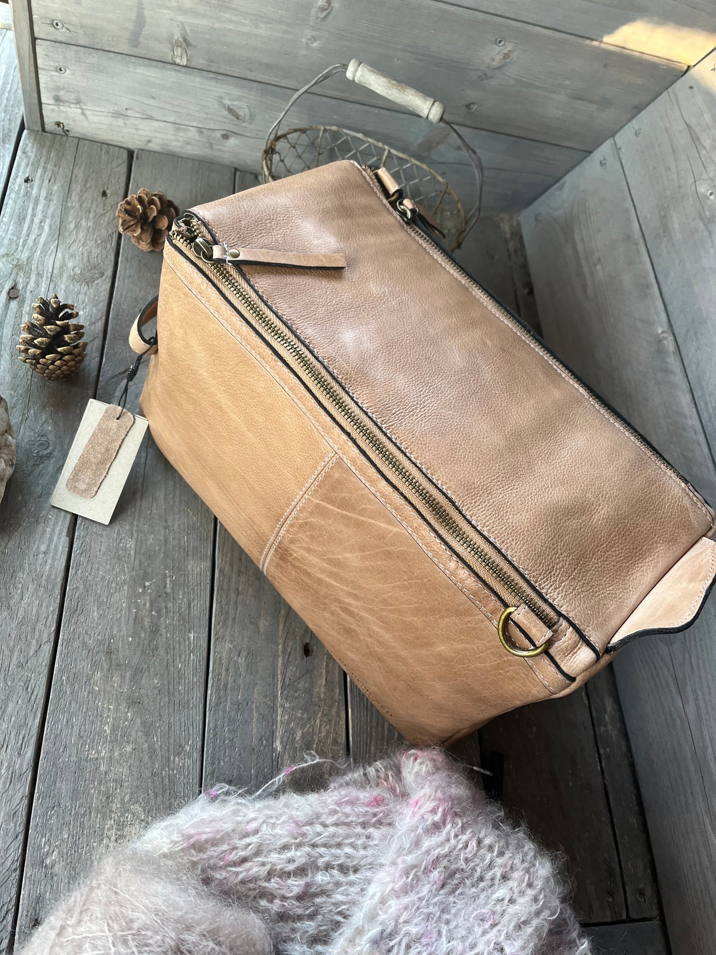 RE:DESIGNED Projekt 44 Taupe