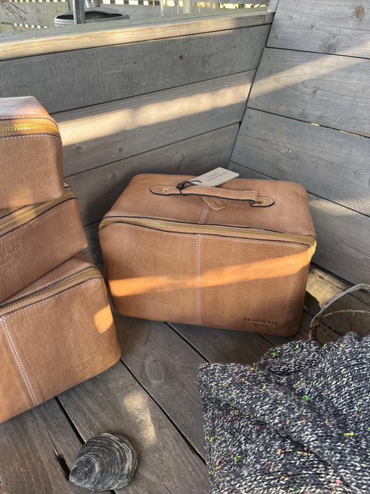 RE:DESIGNED Projekt 10, Taupe